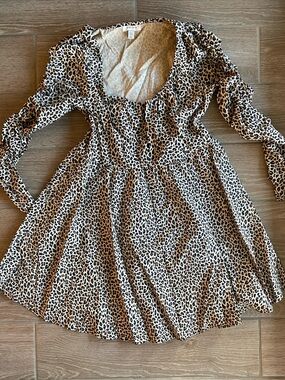 Topshop Girls Leopard-Print Long Sleeve Dress in Tan & Black
